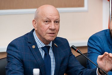 Запустить проект «Я патриот» и провести турнир по мини-футболу